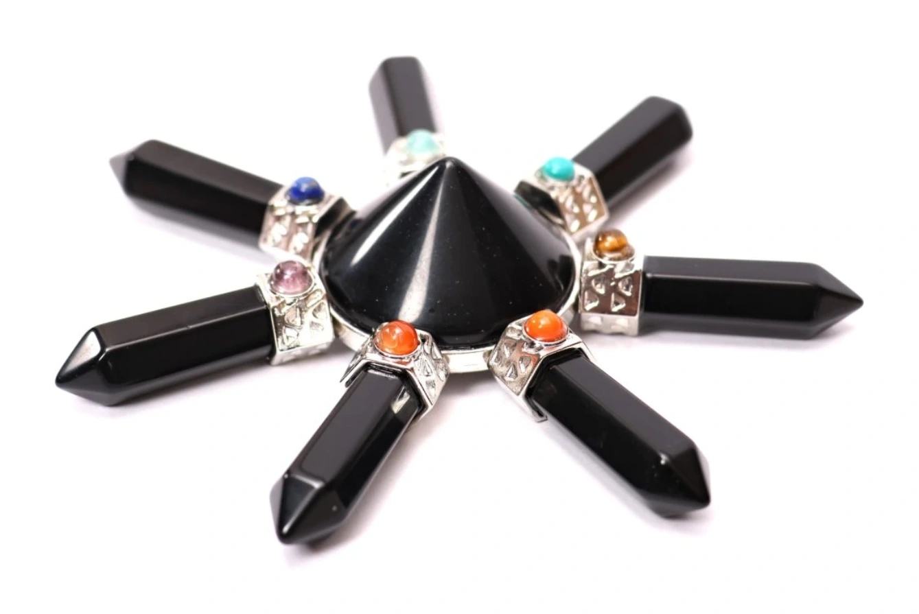 Generátor Energie s Pyramídou a 7 Špicami - Obsidián