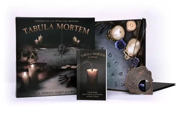 Spiritistická tabuľka Tabula Mortem: A Modern Spirit Board